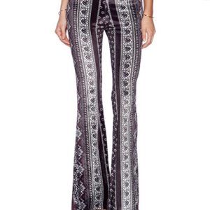 NWOT Novella Royale Janis bells velvet size small